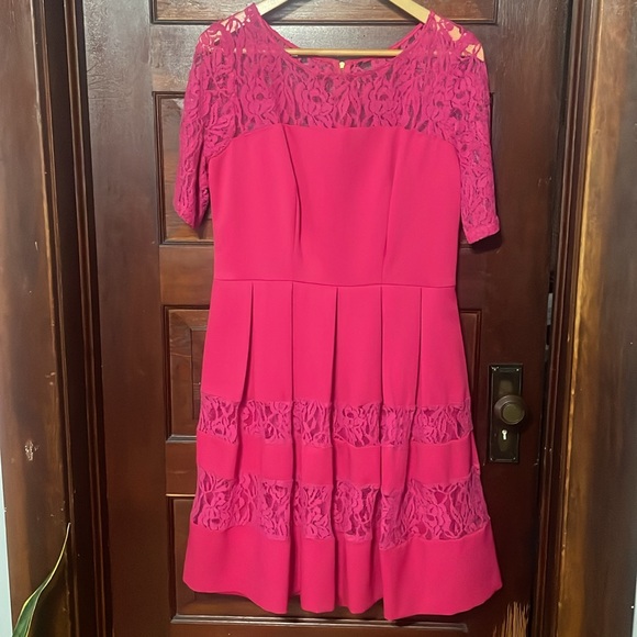 💕Pink !Pink! Dress with Lace 💕 - Picture 2 of 8